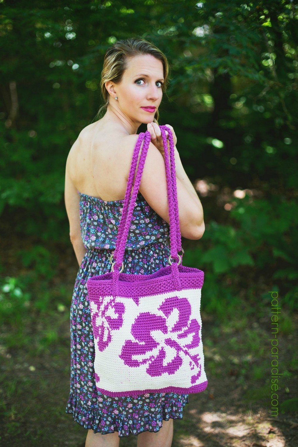 Free Crochet Hibiscus Tote Bag