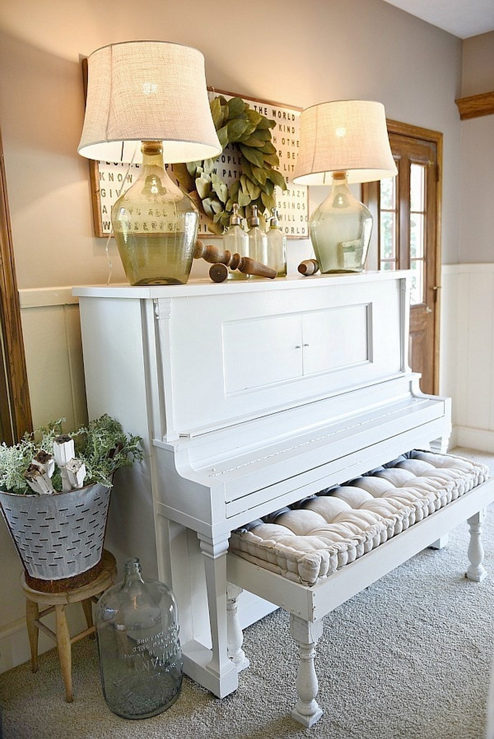 DIY Farmhouse Rustic Bench