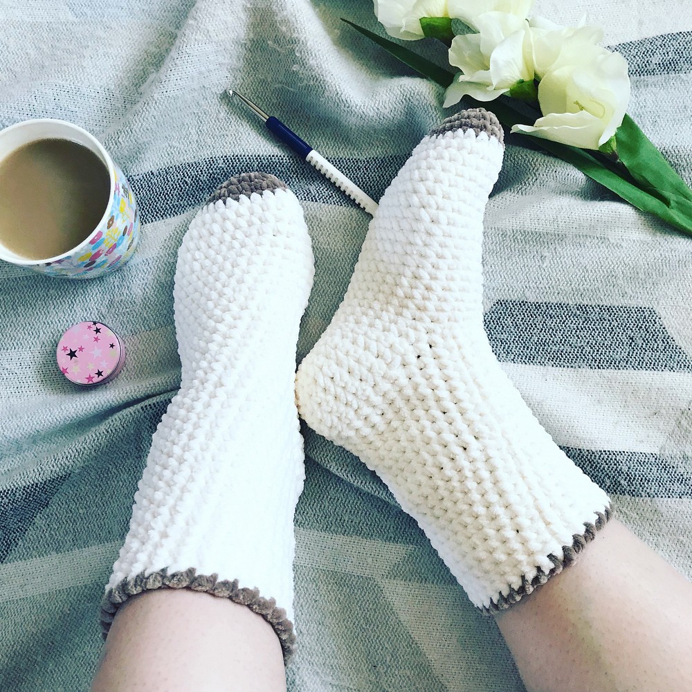 Free Crochet Chenille Bed Socks