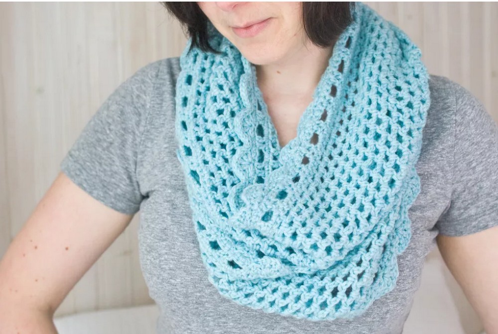 How To Crochet An Infinity Scarf