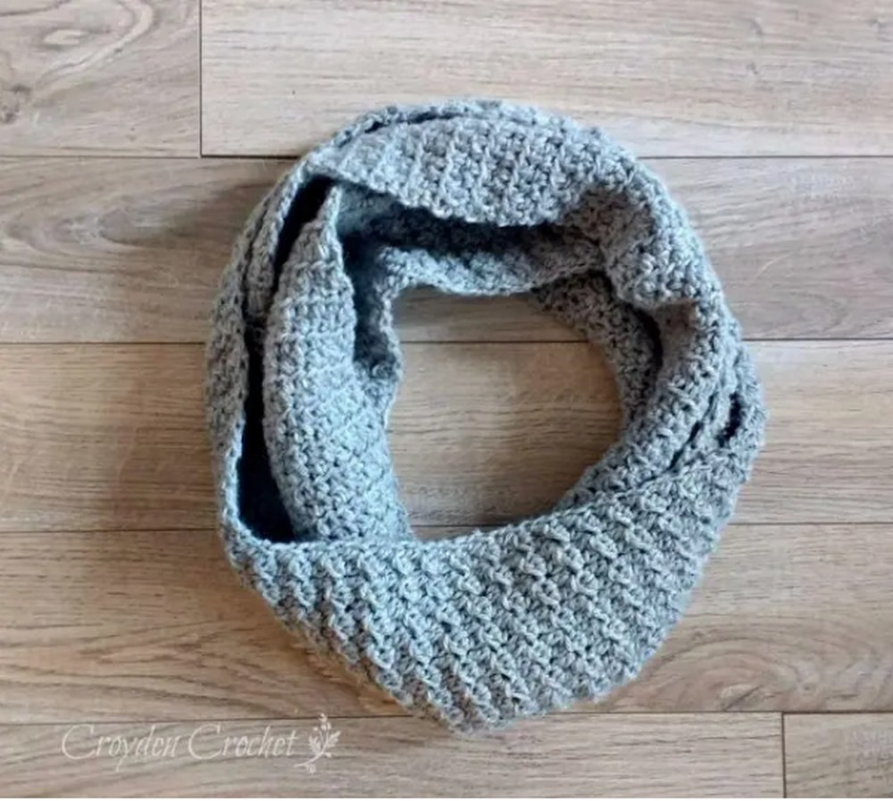 How To Crochet The Cambridge Infinity Scarf