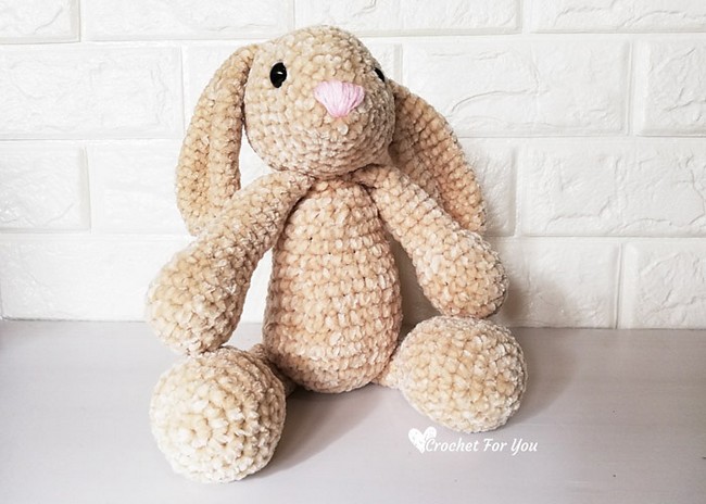 Velvet Bunny Amigurumi
