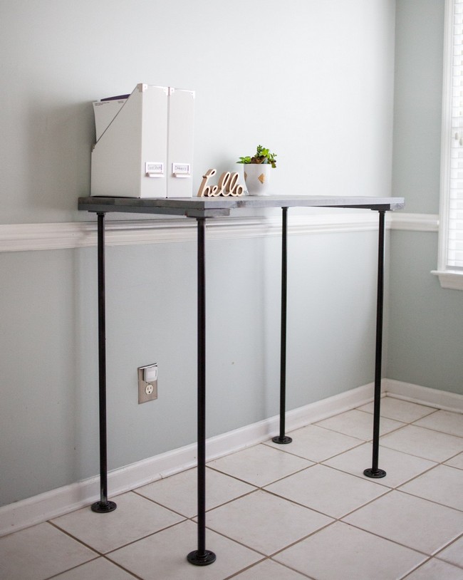 DIY Industrial Pipe Desk