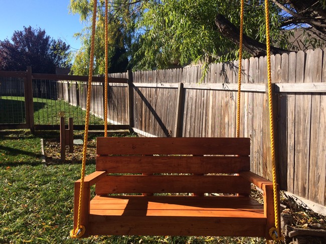 DIY Pallet Reclaim Swing