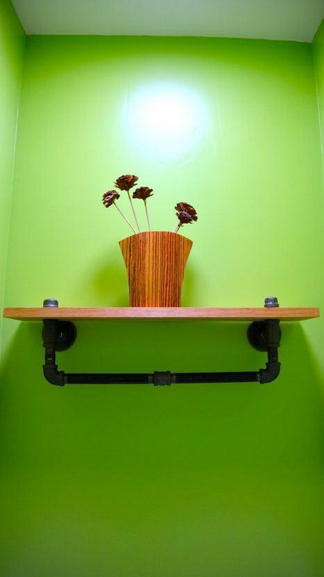 DIY Bathroom Shelf