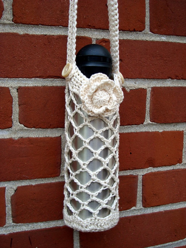 Free Crochet Diamond Mesh Water Bottle Holder Pattern