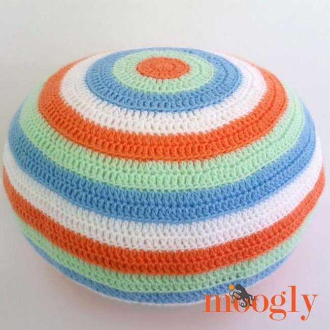 Sweetie Crochet Pouf