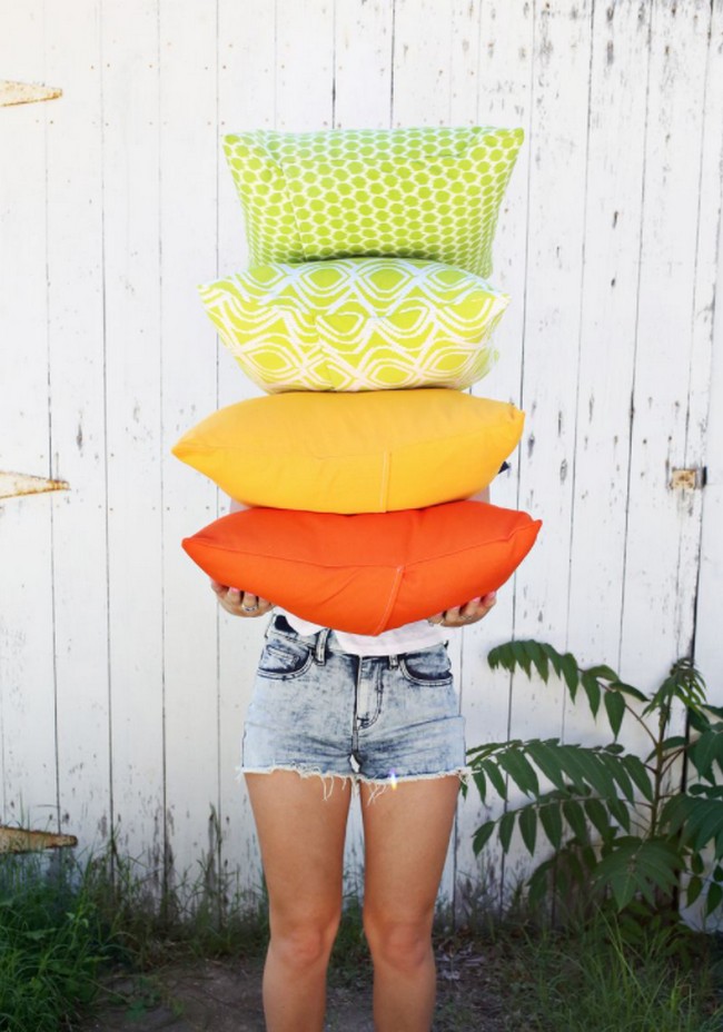 DIY Outdoor Pillows Spring Porch