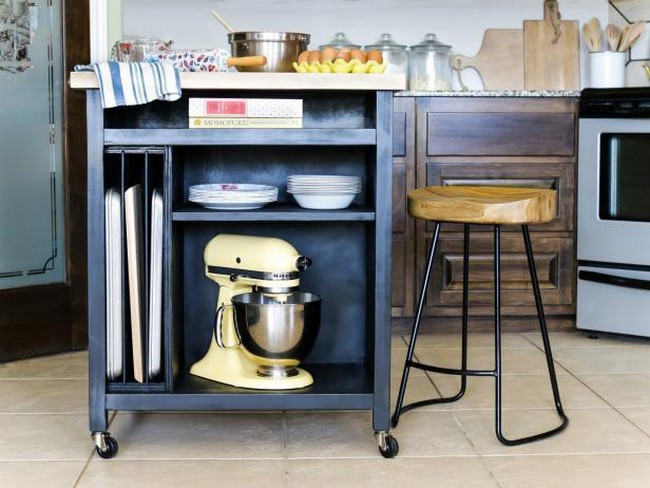 DIY Kitchen Island On Wheels