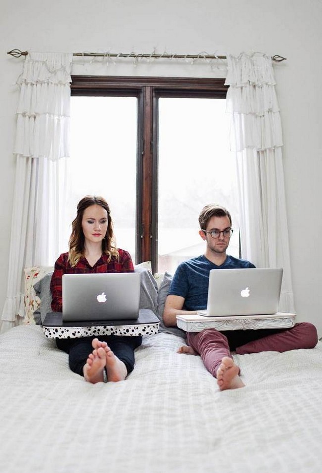 DIY Laptop Stand For Bed