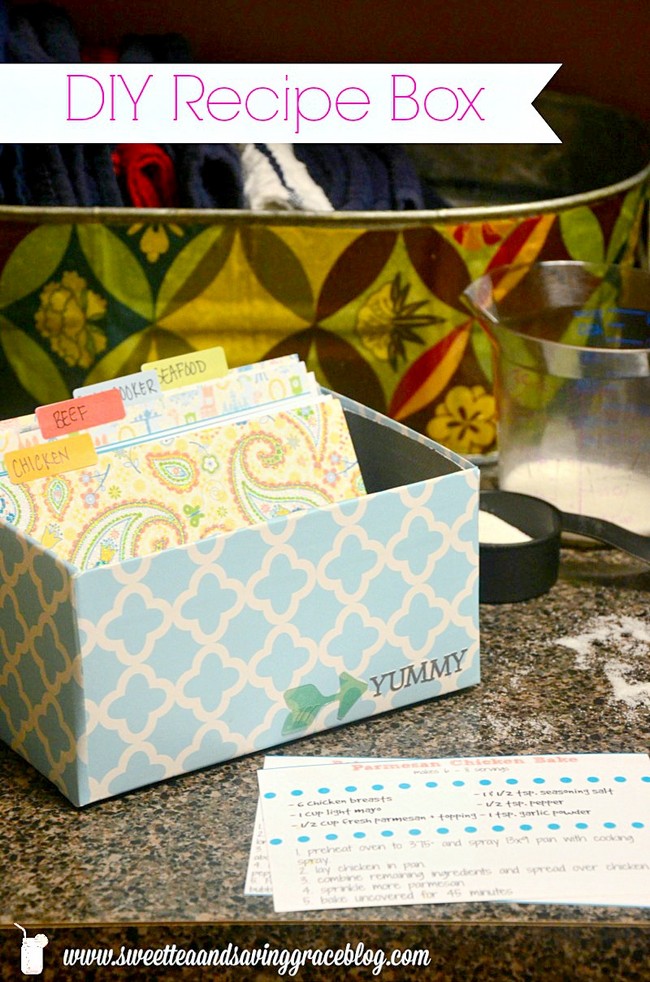 DIY Recipe Box from a Shoebox