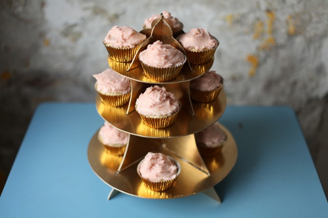 Easy DIY Cardboard Cupcake Stand