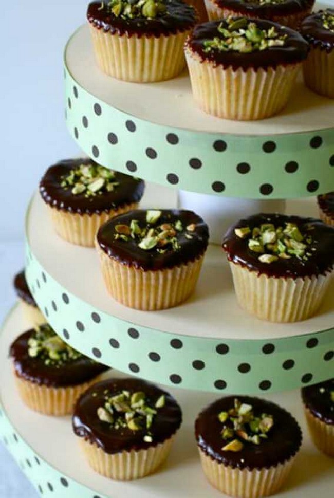 How To Make A Cupcake Stand 1