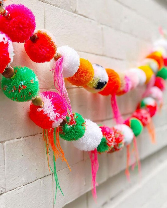 How To Make The Perfect Pom-Pom Garland