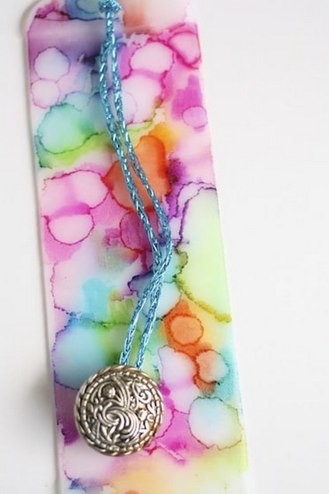 Tie-Dye Sharpie Bookmarks
