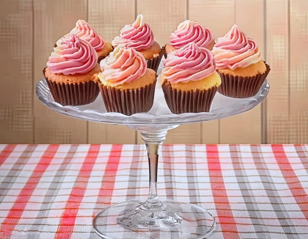 4 Ways To Make A Cupcake Stand