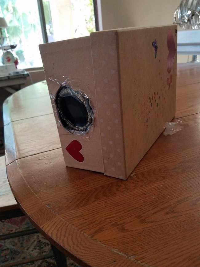 DIY Smartphone Projector 1