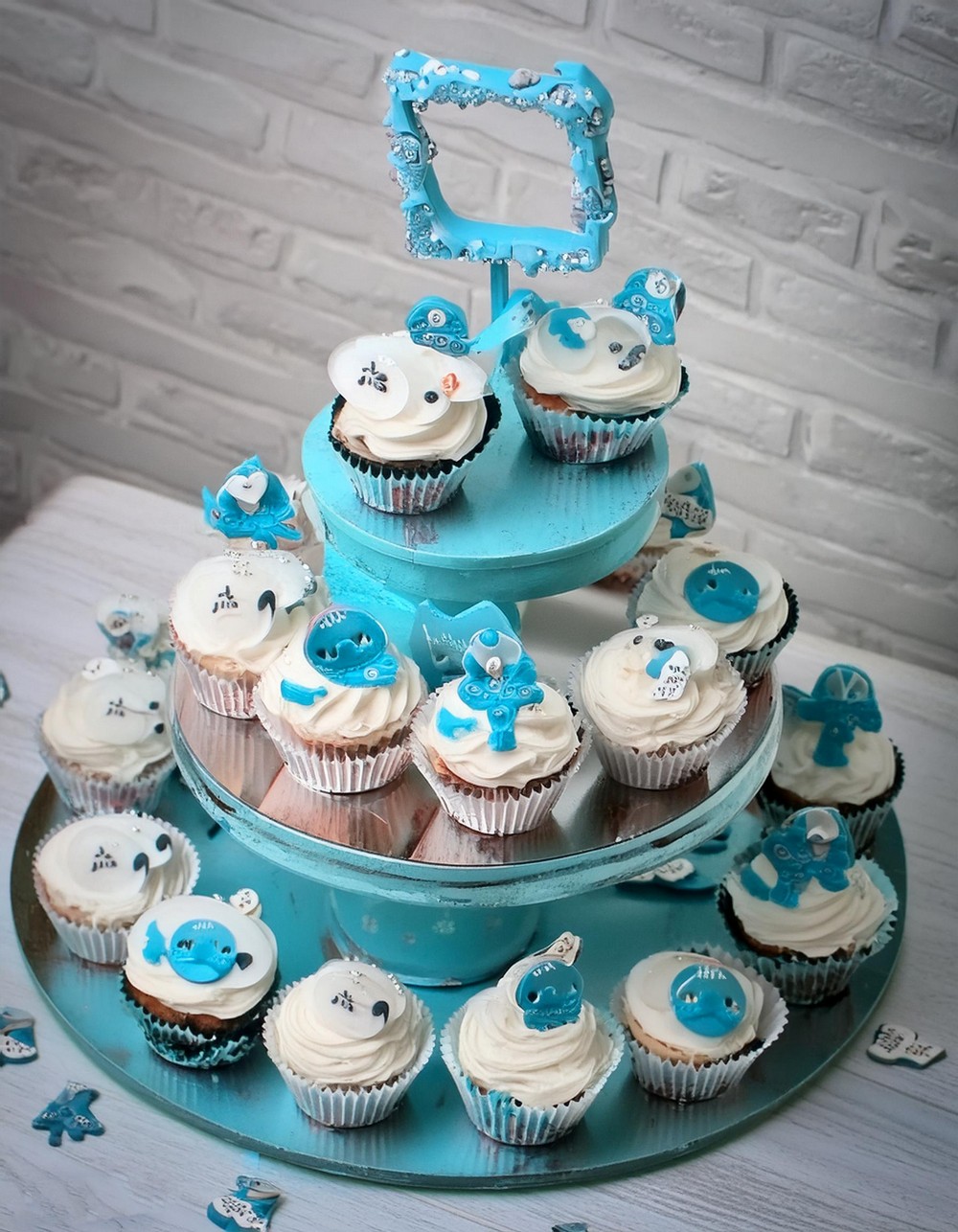 How To Make A Cupcake Stand