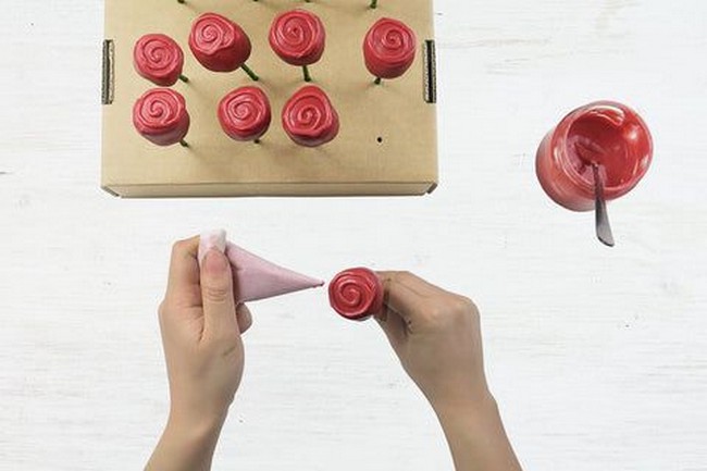 Quick Cake Pop Stand Tutorial