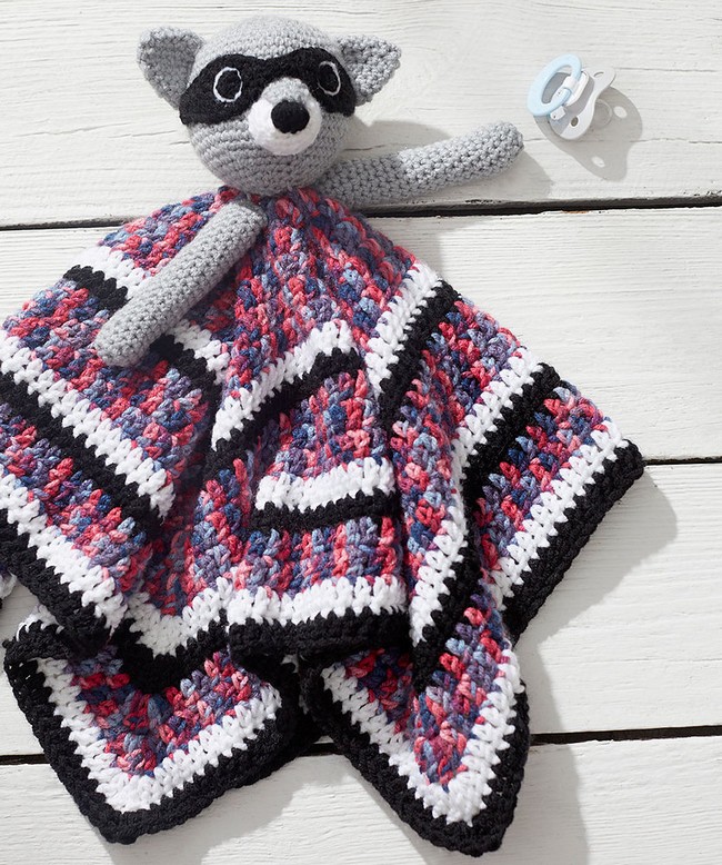 Raccoon Lovey