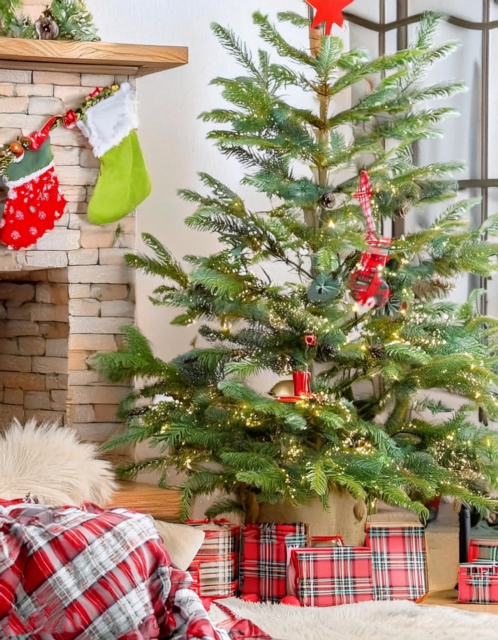 Tree Collar Using Photo Frames