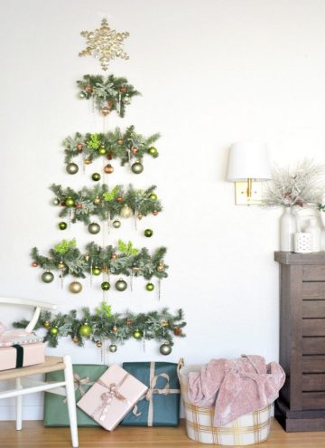 13 DIY Wall Christmas Tree Projects For The Perfect Holiday Decor - DIYsCraftsy