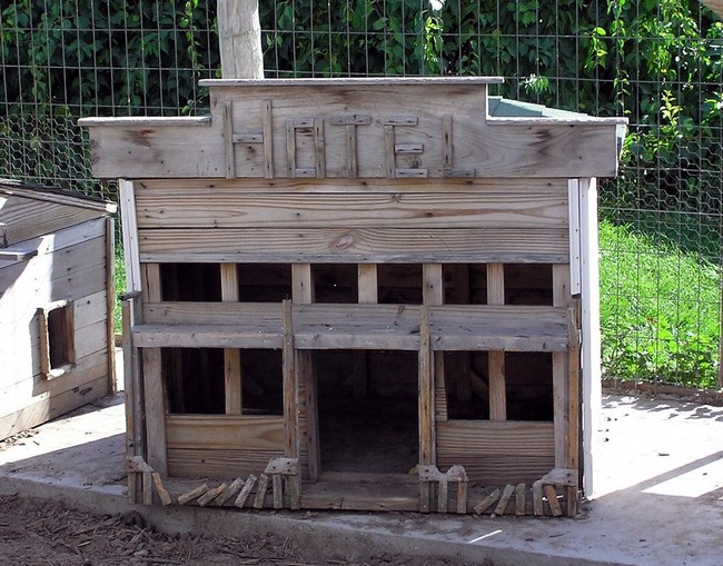 Why You May Want To Build Your Own Rabbit Hutch
