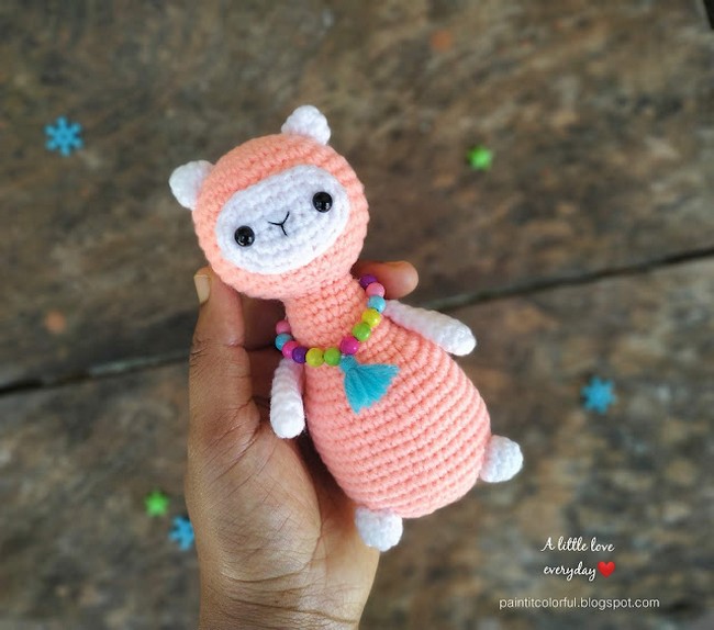 Kawaii Alpaca Amigurumi – Pixeled Peach