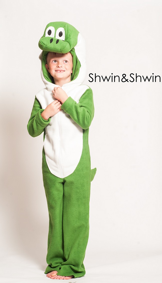 DIY yoshi costume