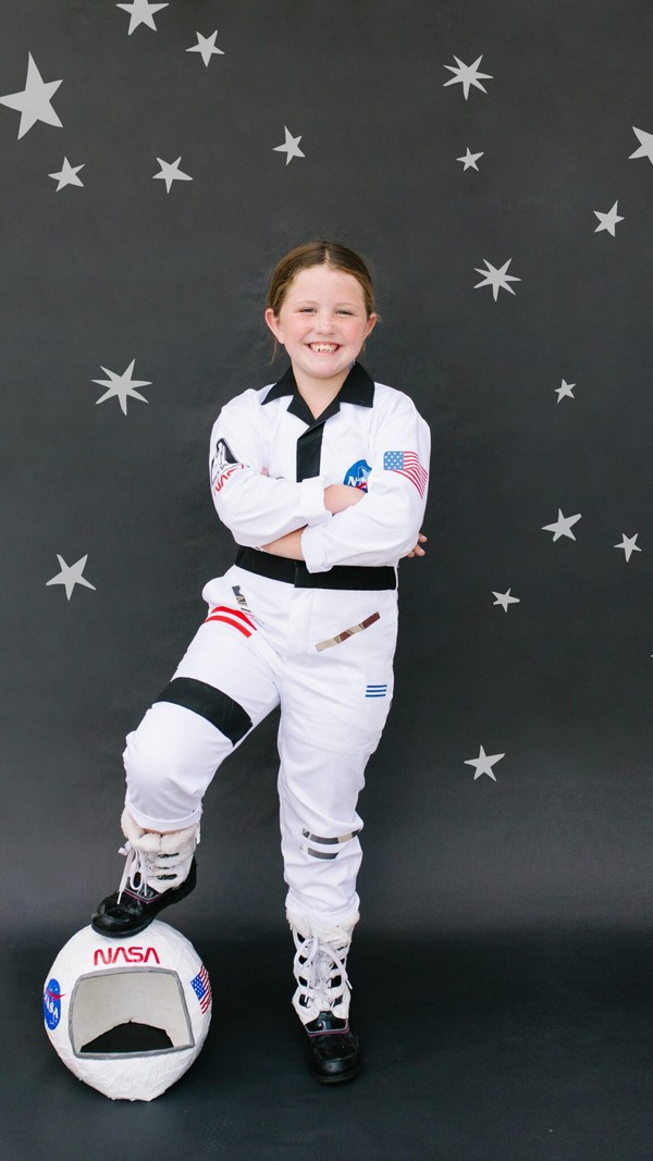 DIY Astronaut Costume for Halloween