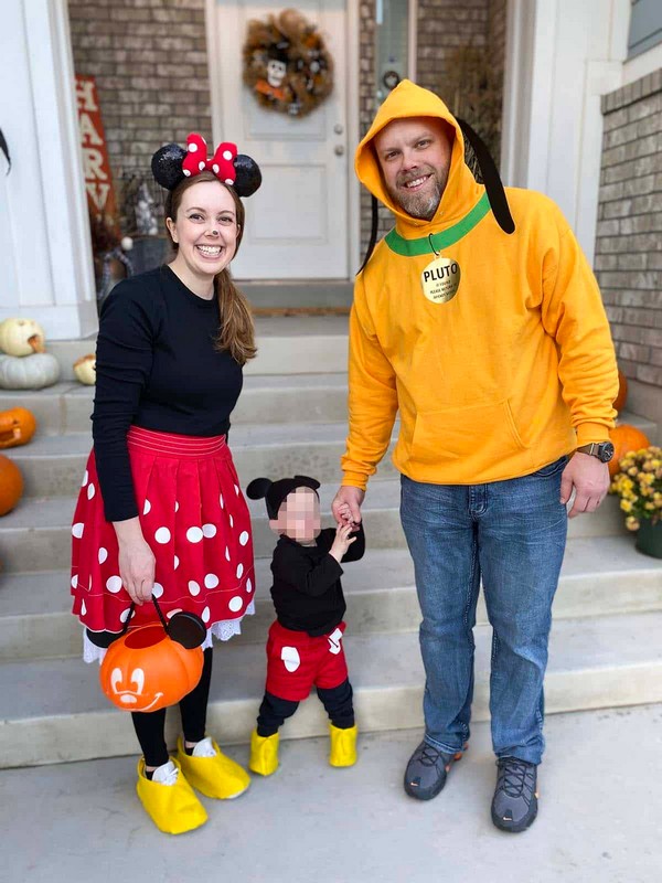 DIY Mickey Mouse Family Costume
