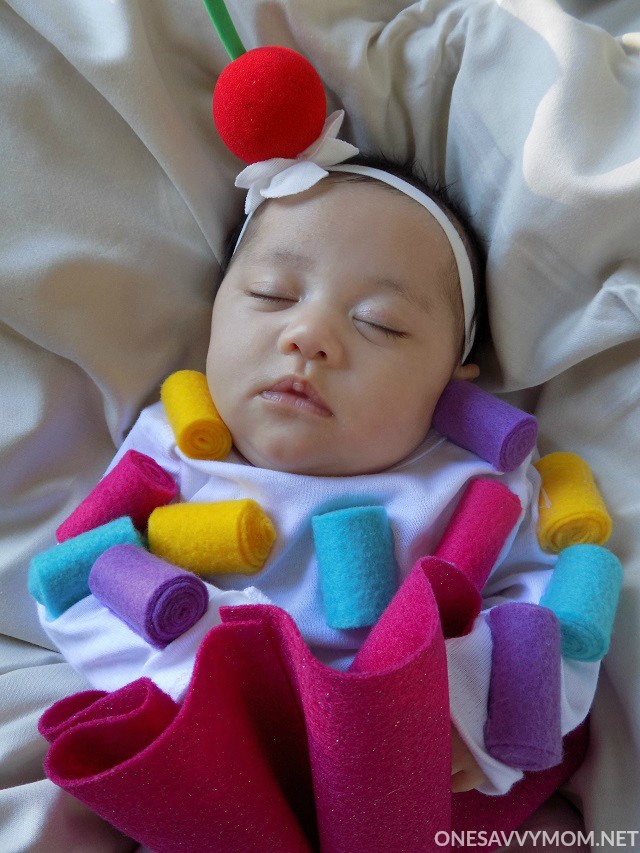 DIY Baby Cupcake Costume
