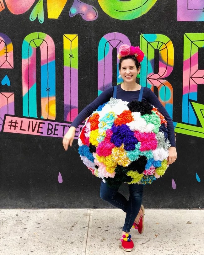 DIY Giant Pom Pom