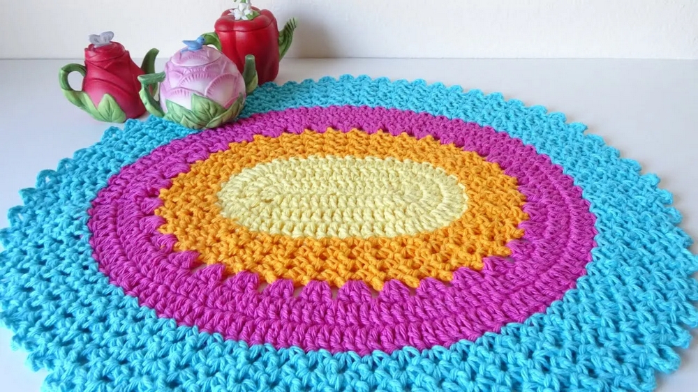 Easy Crochet Placemat Easy Crochet Oval Placemat 1