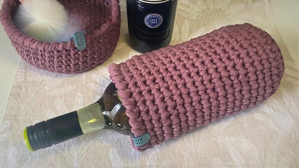 Elegant Crochet Wine Tote Carrier Pattern 1