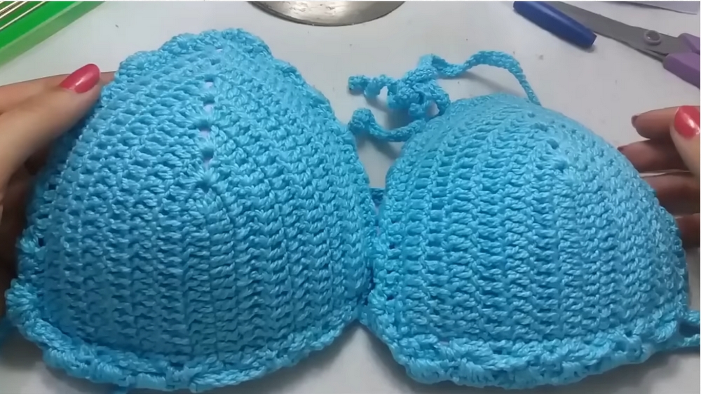 Free Crochet Bikini with Frill Pattern 1