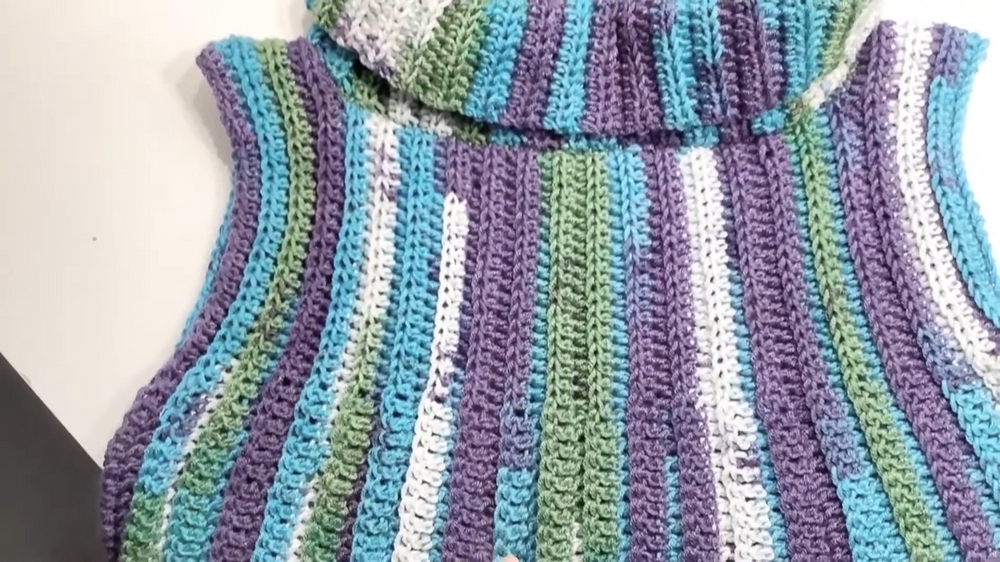 Free Crochet Women Sweater Pattern 1