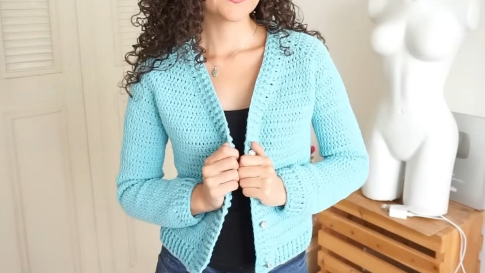 Crochet V-neck Sweater Pattern 1