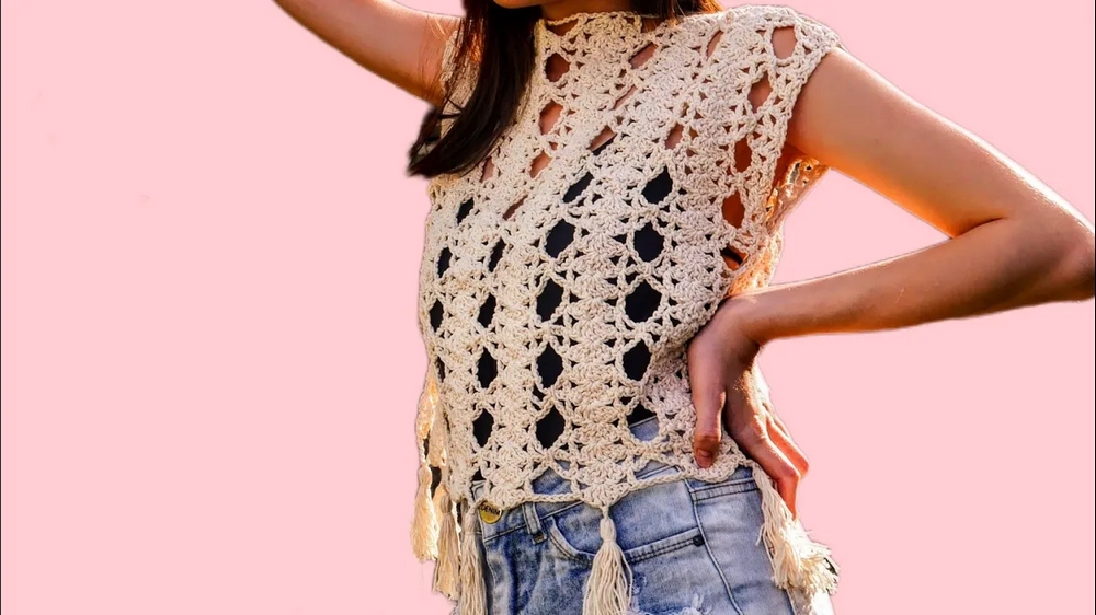 Fashionable Crochet Openwork Blouse for Everyday Elegance 1