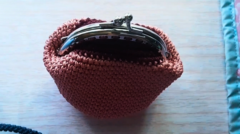 Practical Crochet Coin Purse Pattern 1