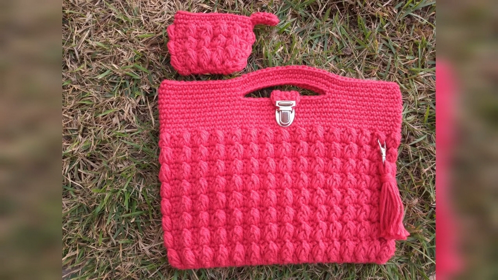 Stylish Crochet Baroque Yarn Bag Pattern 1