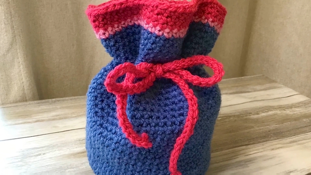 Trendy Crochet Gift Bag Pattern 1