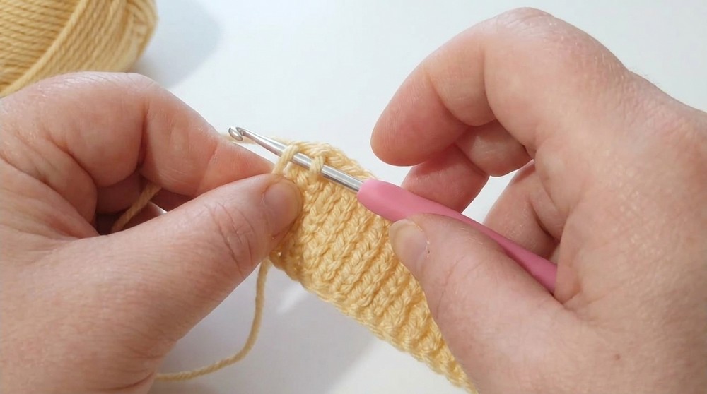 EASY CROCHET BABY HAT 4