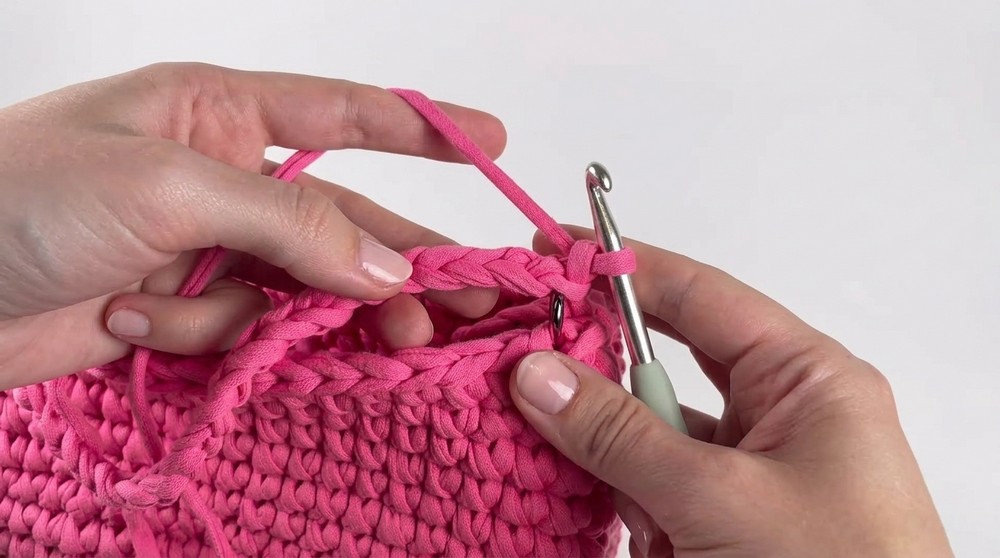 Crochet T-shirt Yarn Bag Pattern