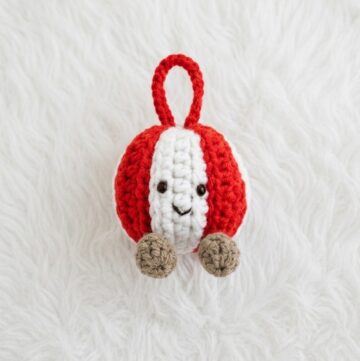 Crochet Christmas Bauble Pattern