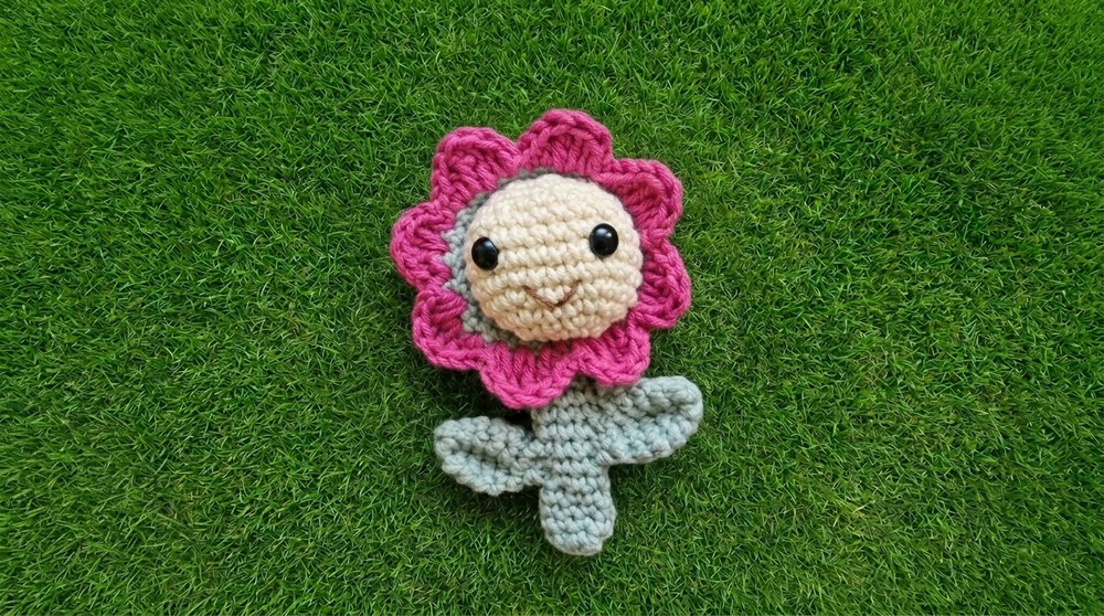Crochet Smiley Flower Pattern
