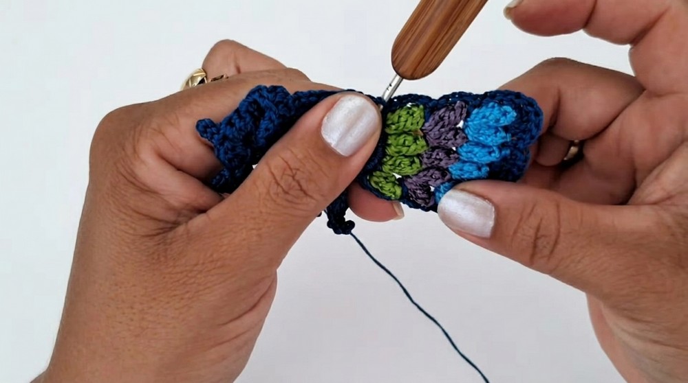 Crochet Beautiful Peacock Pattern 3