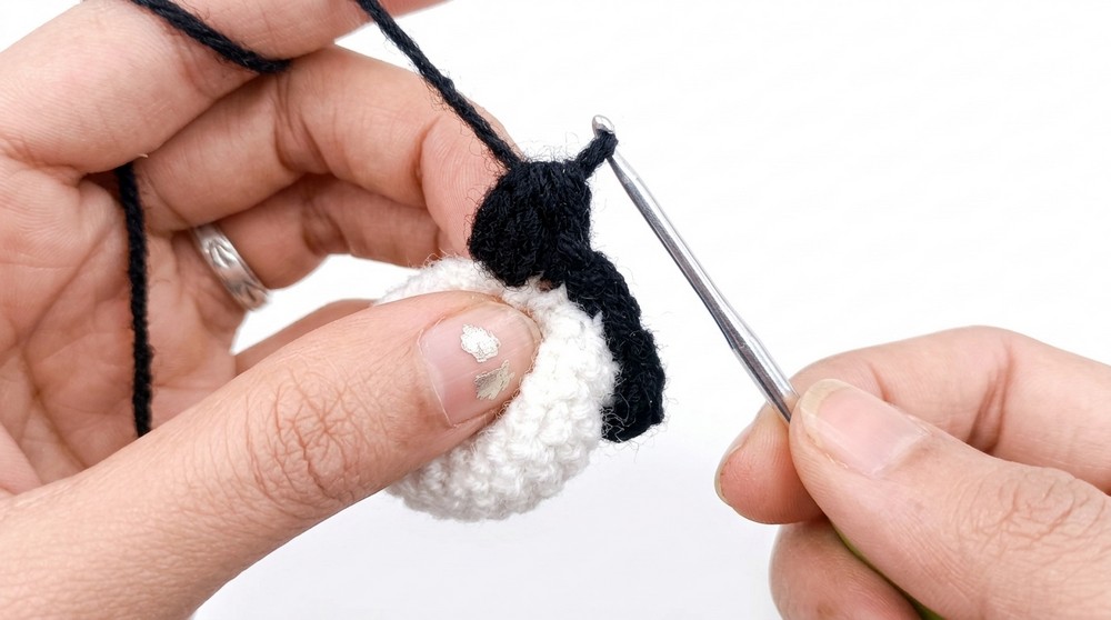 Crochet Panda Keychain Pattern 1