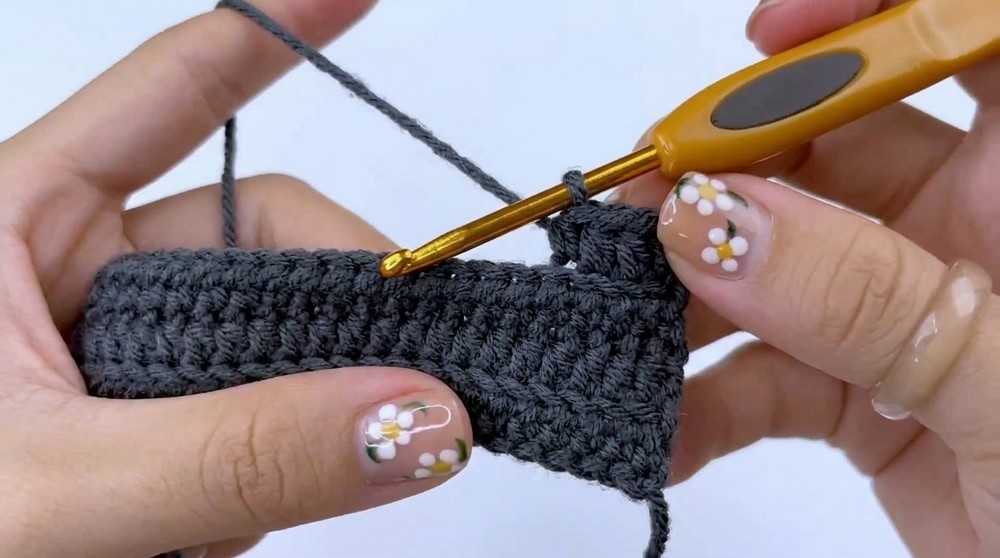 Crochet Pouch Handbag Pattern 1