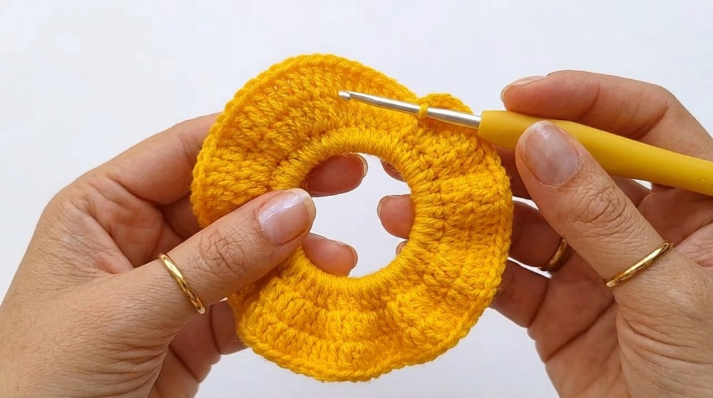 Crochet Scrunchie Pattern 2